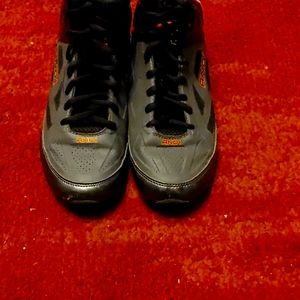 Shoe